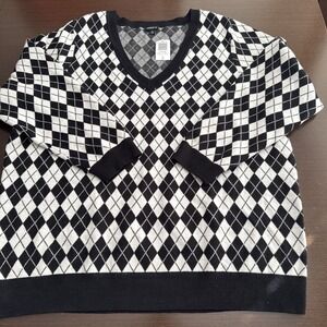 NWT Torrid Black White Argyle V-Neck Pullover Sweater Women Size 4 / 4X Plus 26